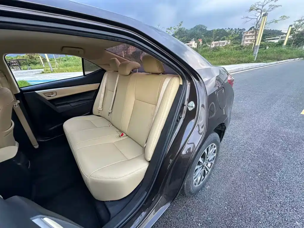 Toyota Corolla — миниатюра 8