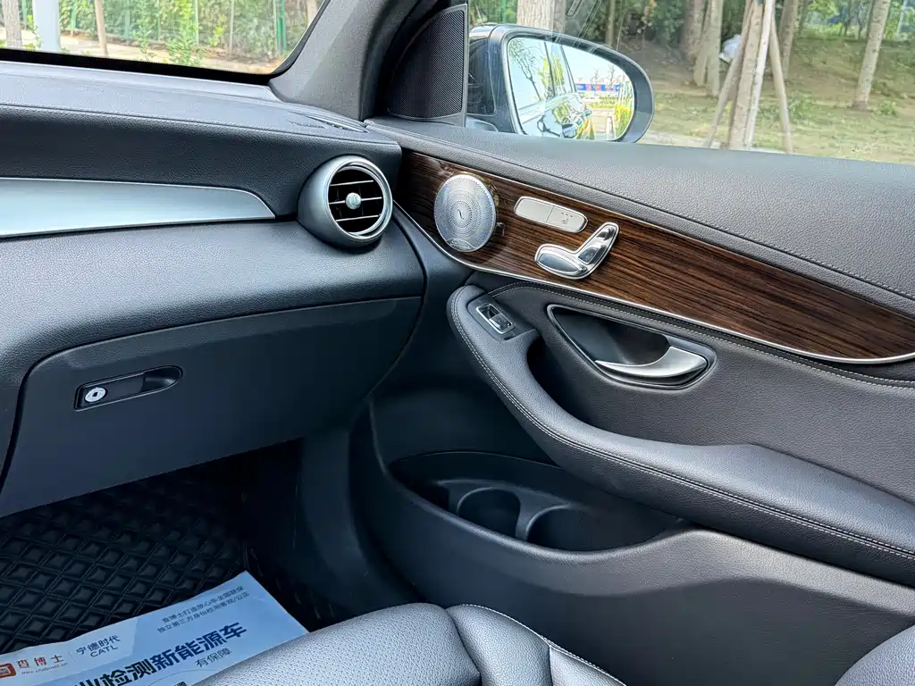 Mercedes-Benz GLC — миниатюра 10