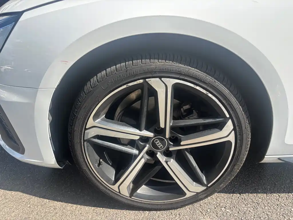 Audi A4L — миниатюра 17
