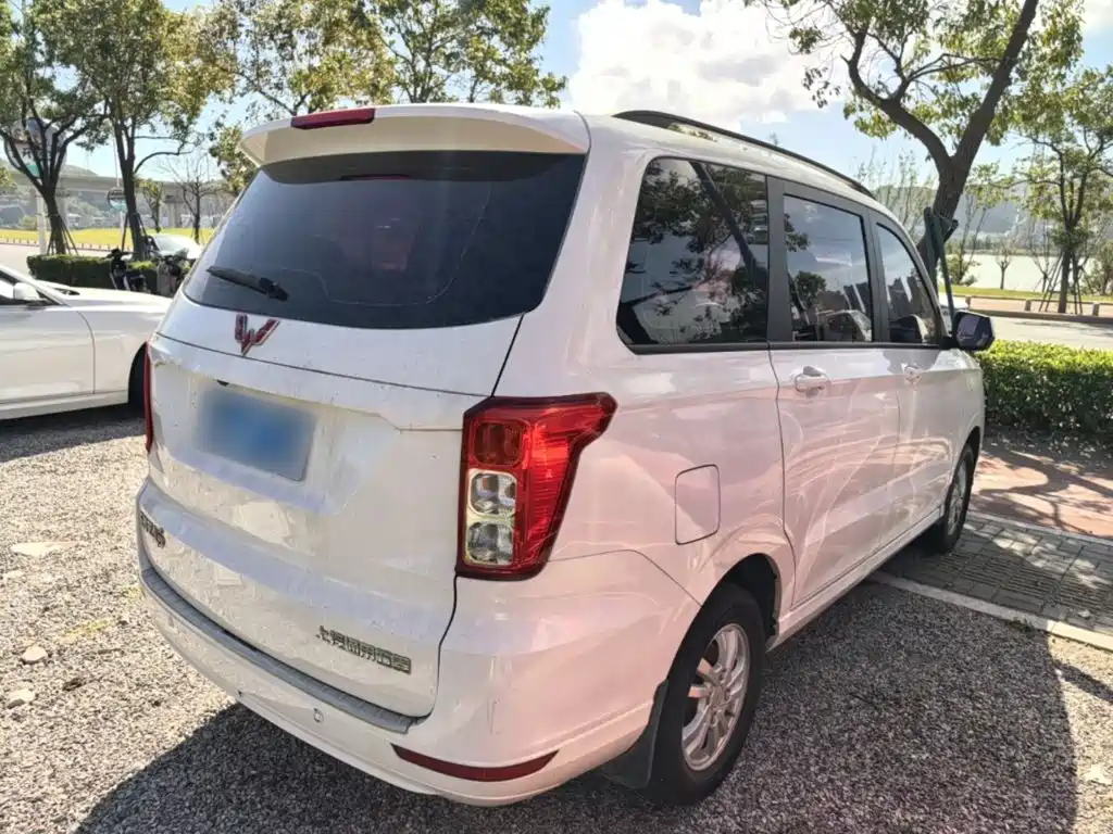 Wuling Hongguang — миниатюра 7