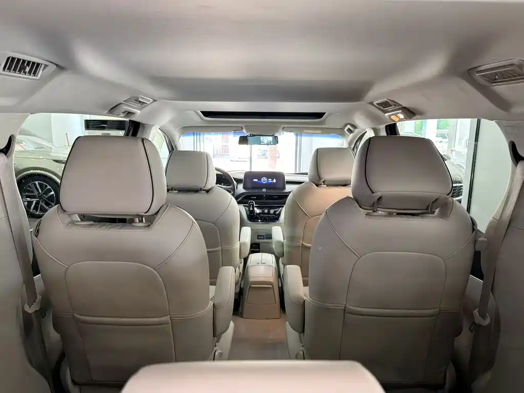 Buick GL8 — миниатюра 9
