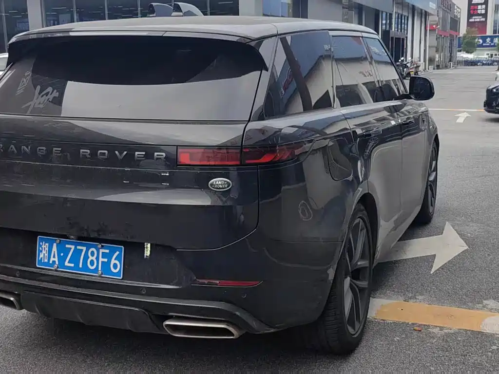 Land Rover Range Rover Sport 2025 400PS Dynamic SE