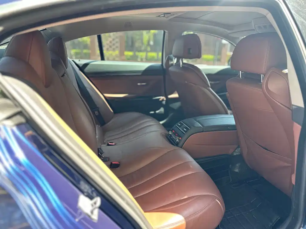 BMW 6 Series — миниатюра 6