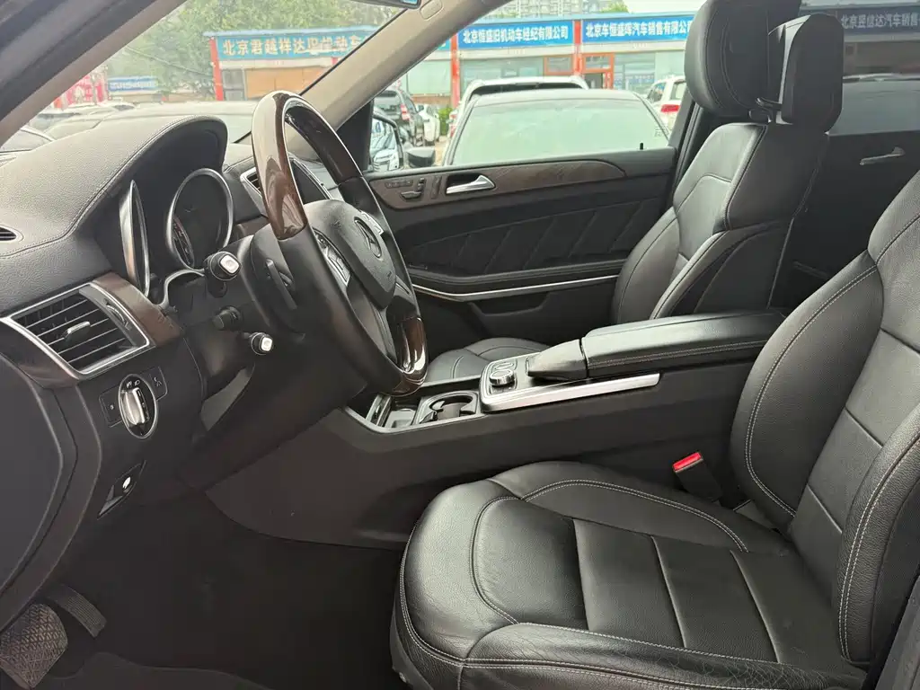 Mercedes-Benz GL-Class — миниатюра 5
