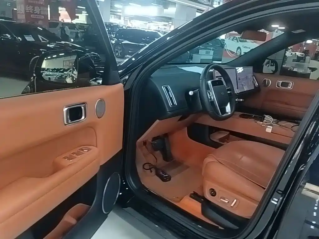 Li Auto Li L6 — миниатюра 16
