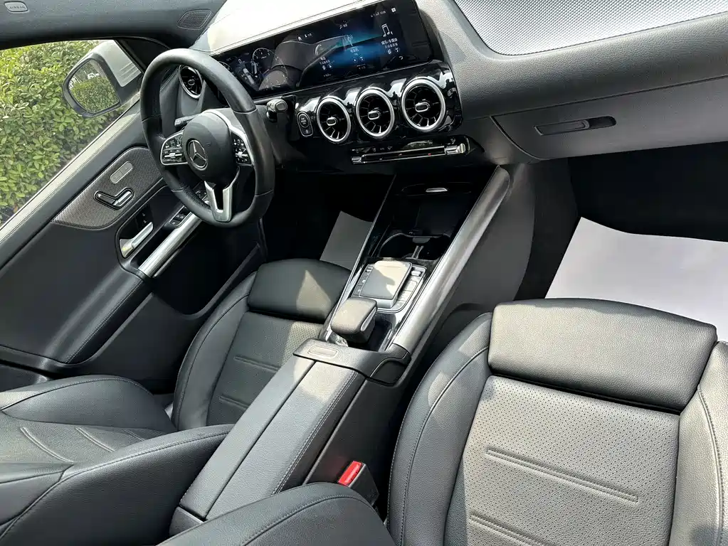 Mercedes-Benz GLA — миниатюра 24