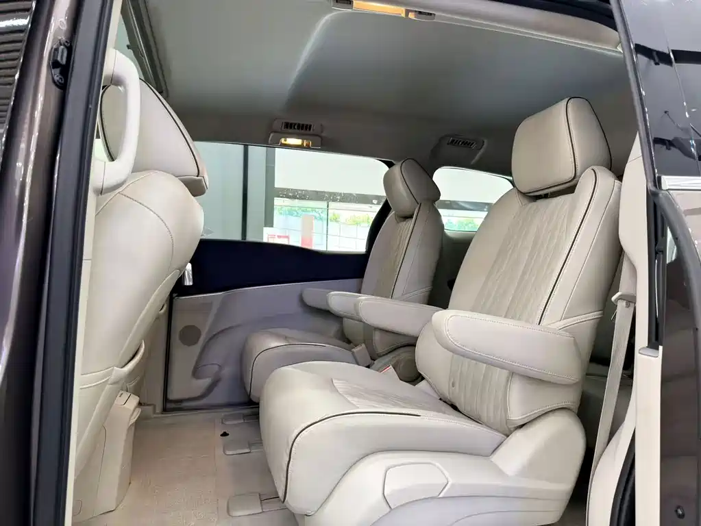 Buick GL8 — миниатюра 8