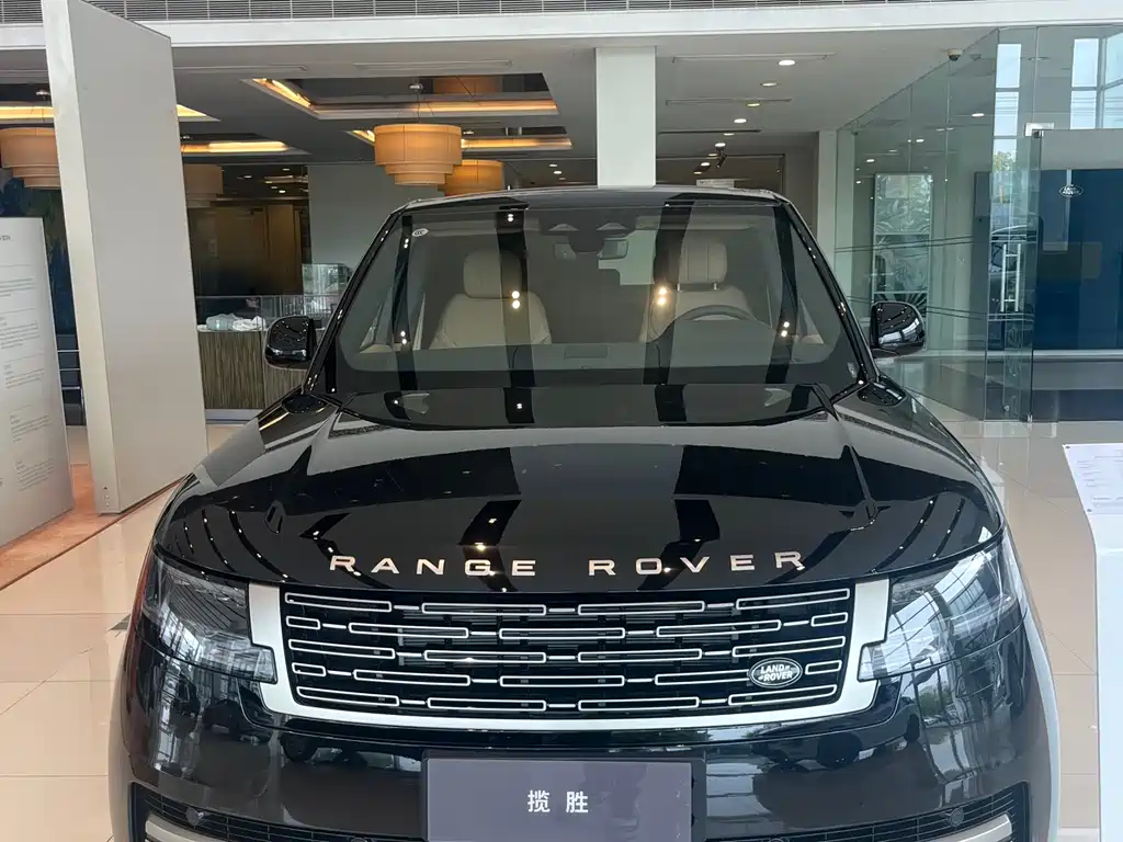Land Rover Range Rover 2026 3.0 L6 400PS HSE