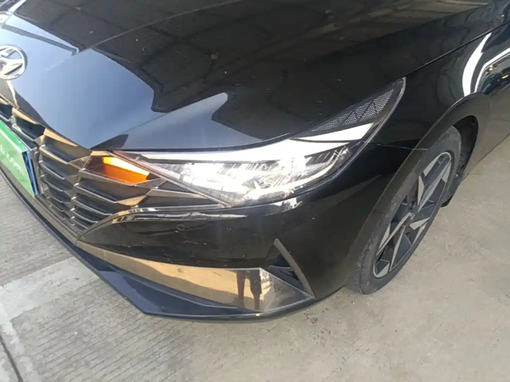Hyundai Elantra — миниатюра 24