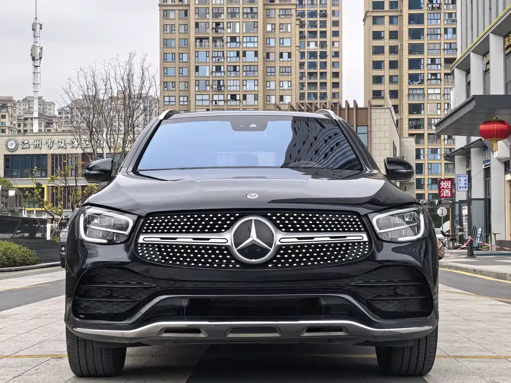 MERCEDES-BENZ GLC