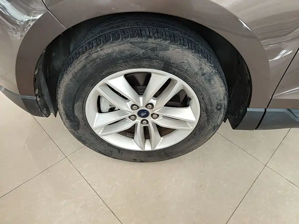 Ford Edge — миниатюра 23