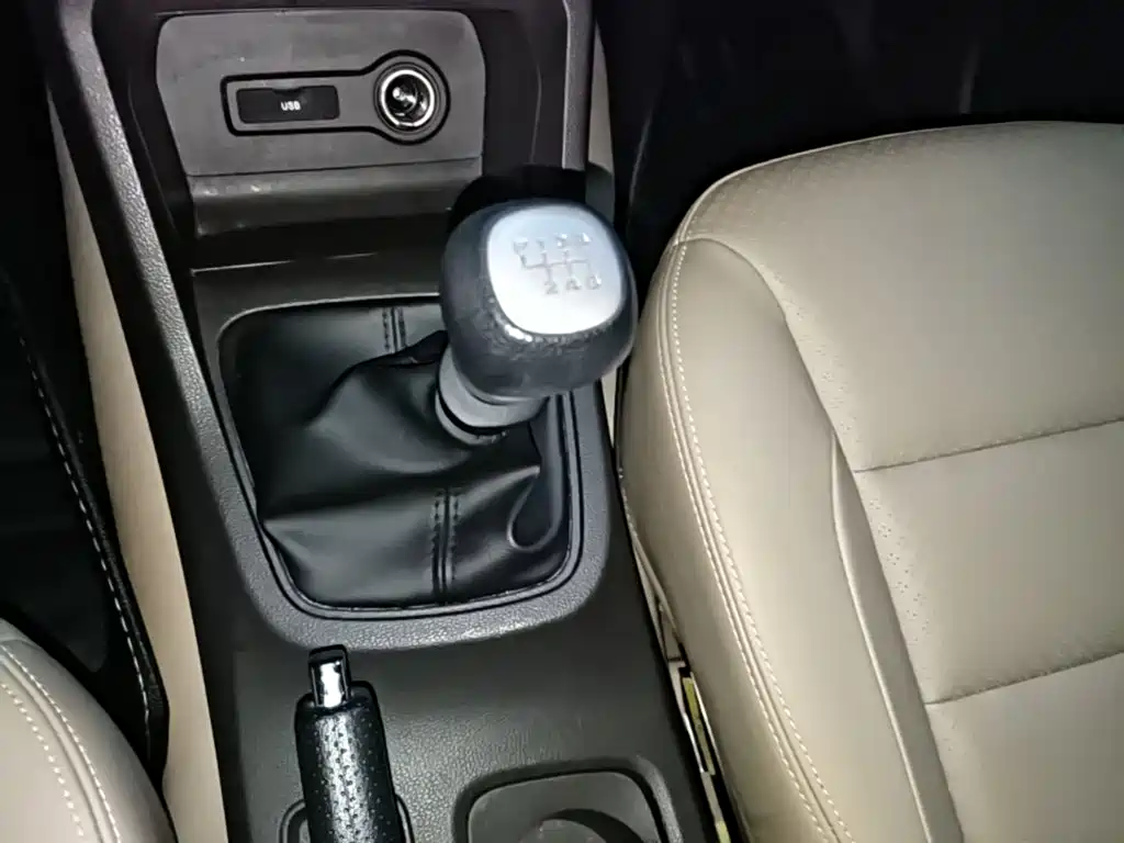 Wuling Hongguang — миниатюра 14