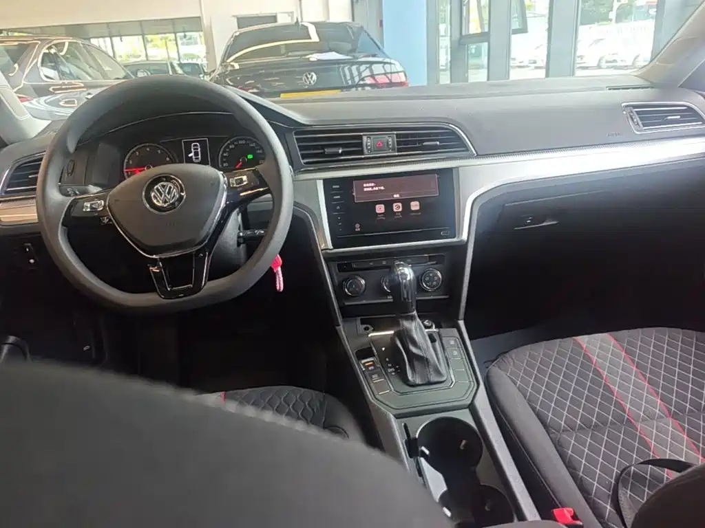 Volkswagen Lamando — миниатюра 10
