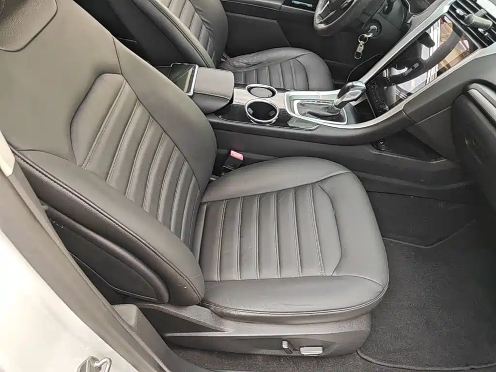 Ford Mondeo — миниатюра 25