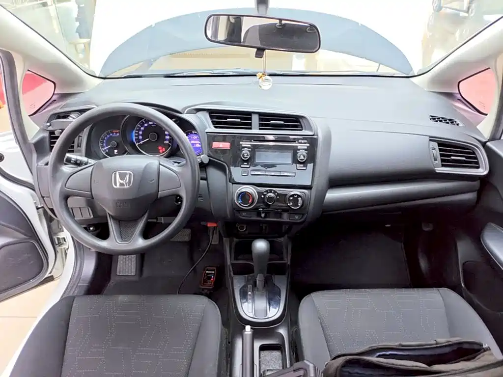 Honda Fit — миниатюра 10