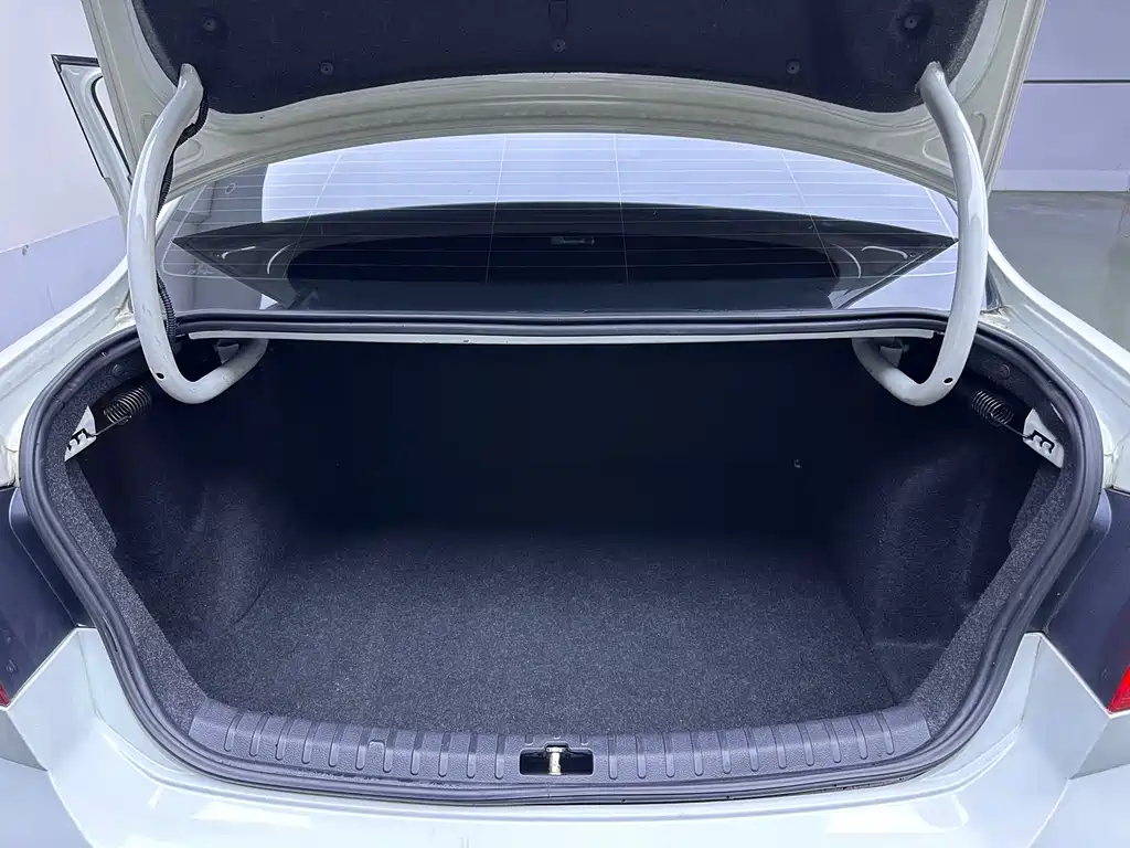 Volkswagen Bora — миниатюра 14