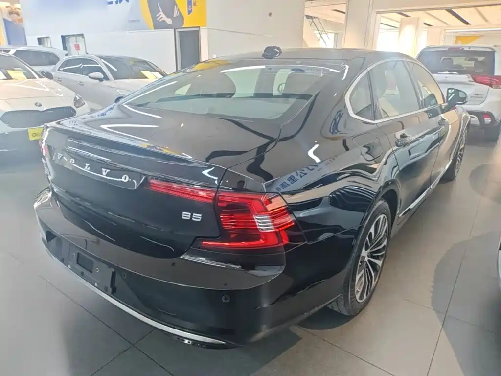 Volvo S90 — миниатюра 7