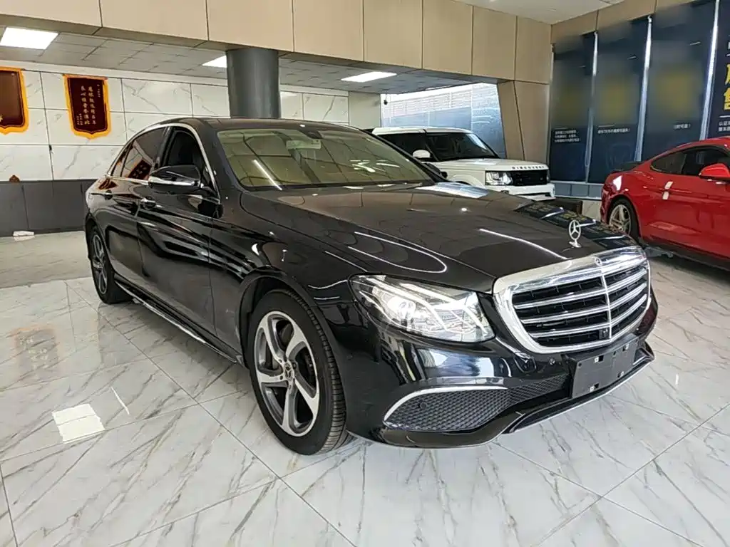 Mercedes-Benz E-Class — миниатюра 4