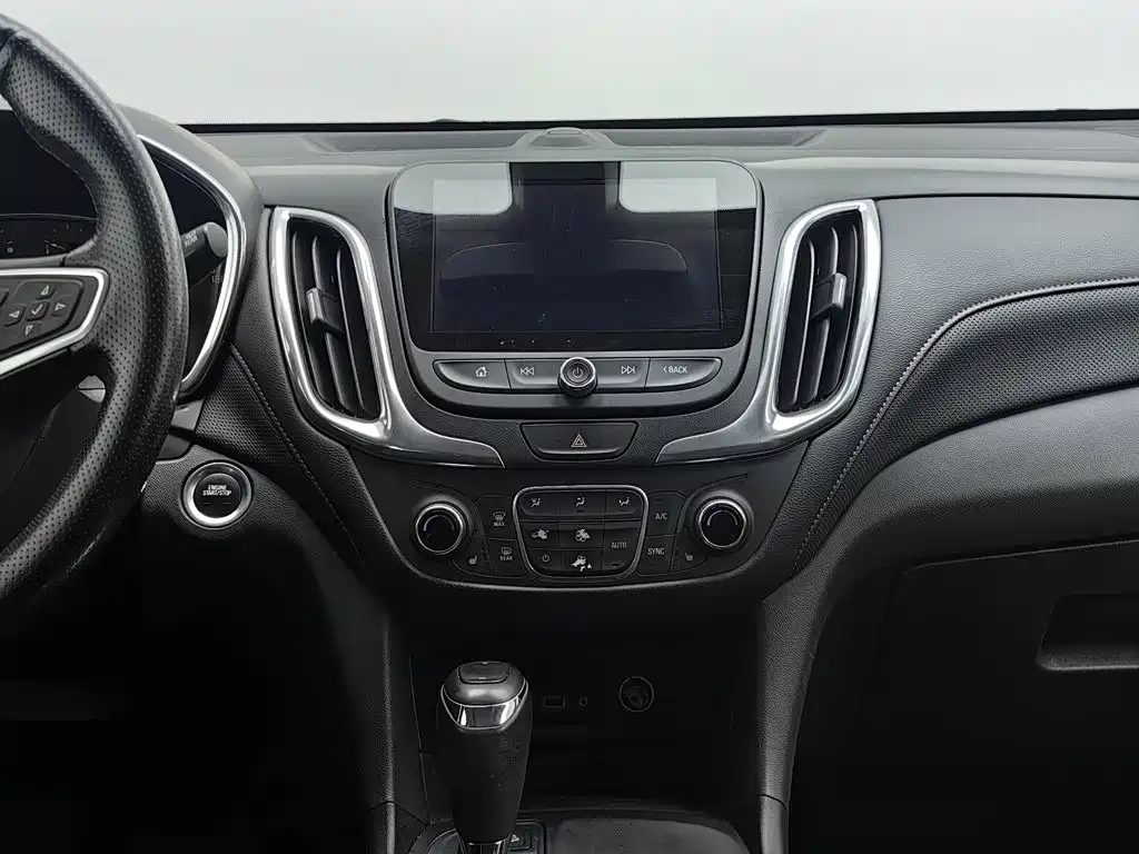 Chevrolet Equinox — миниатюра 12