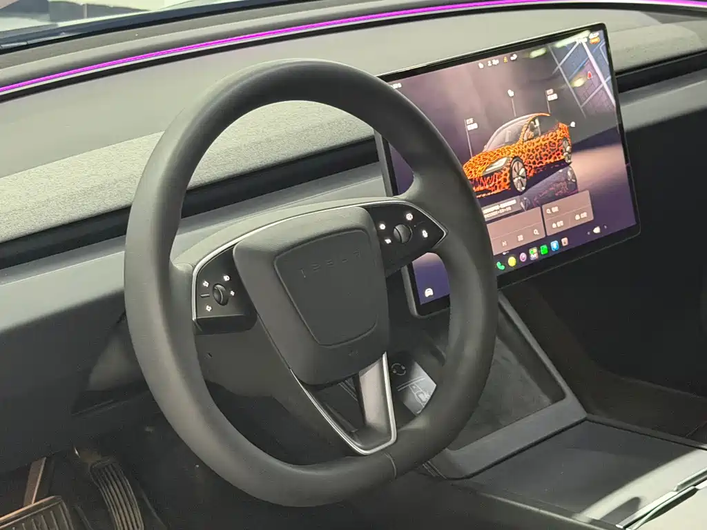 Tesla Model 3 — миниатюра 13