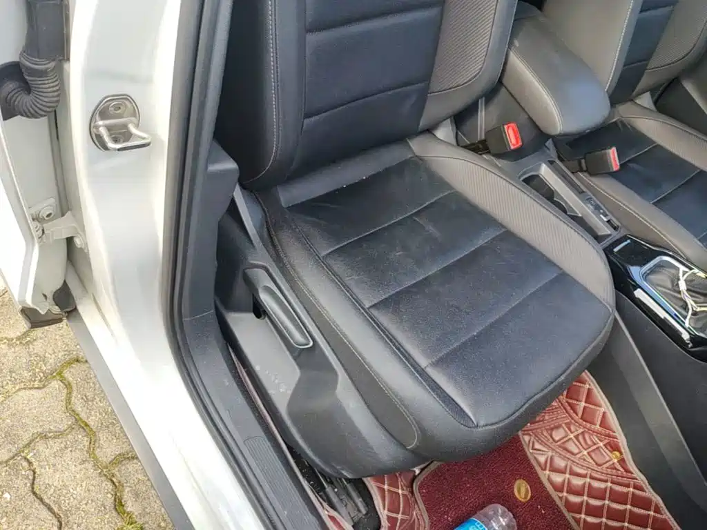 Volkswagen T-Roc — миниатюра 25
