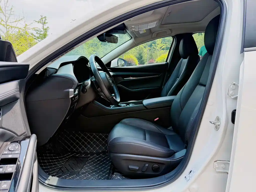 Mazda 3 Axela — миниатюра 7