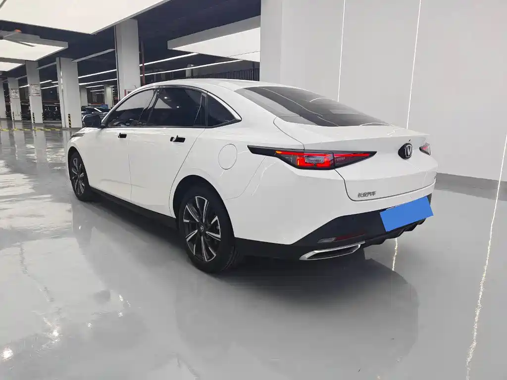 Changan Eado — миниатюра 6