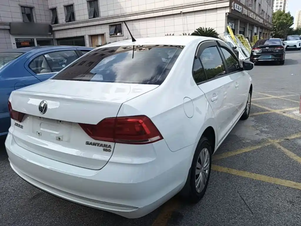 Volkswagen Santana — миниатюра 7