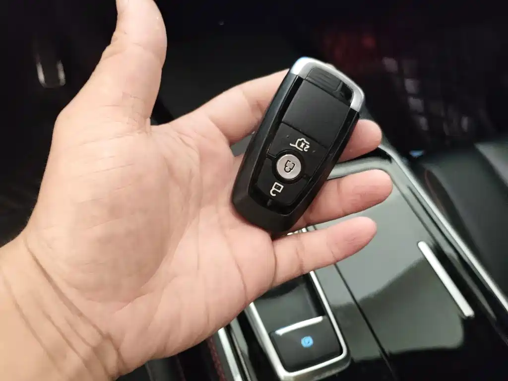 Ford Edge — миниатюра 12