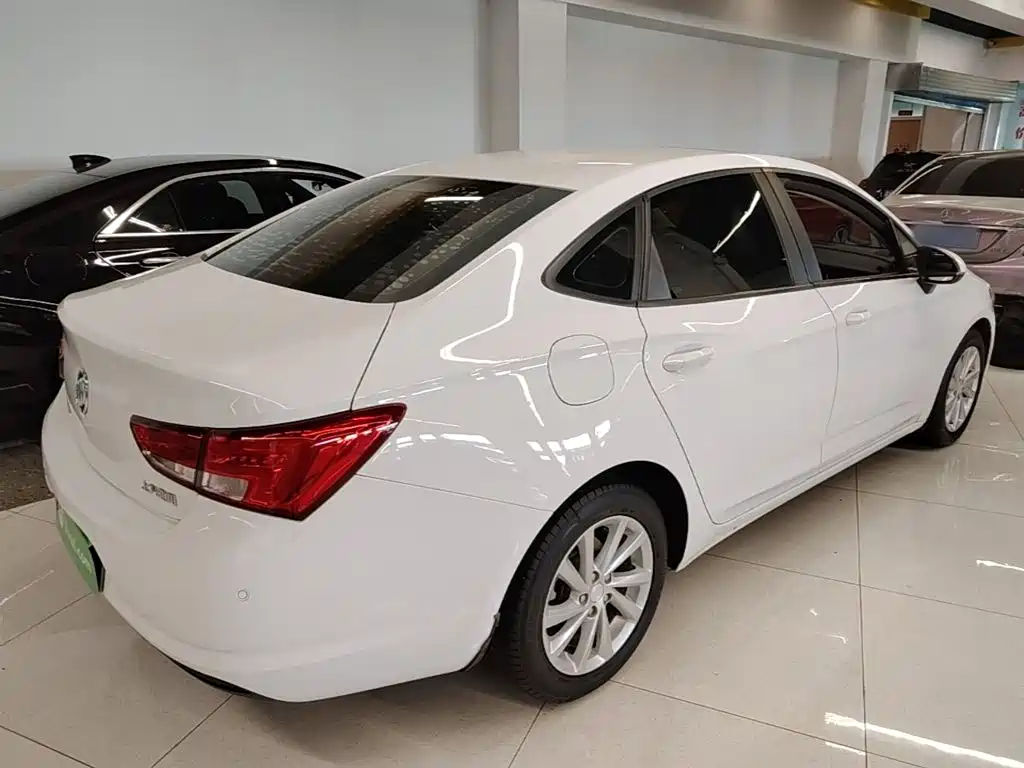 Buick Verano — миниатюра 7
