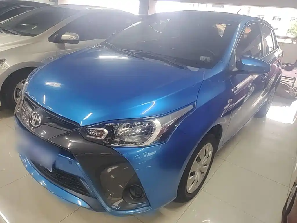 Toyota Yaris L — миниатюра 2