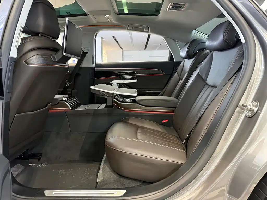 Audi A8 — миниатюра 12