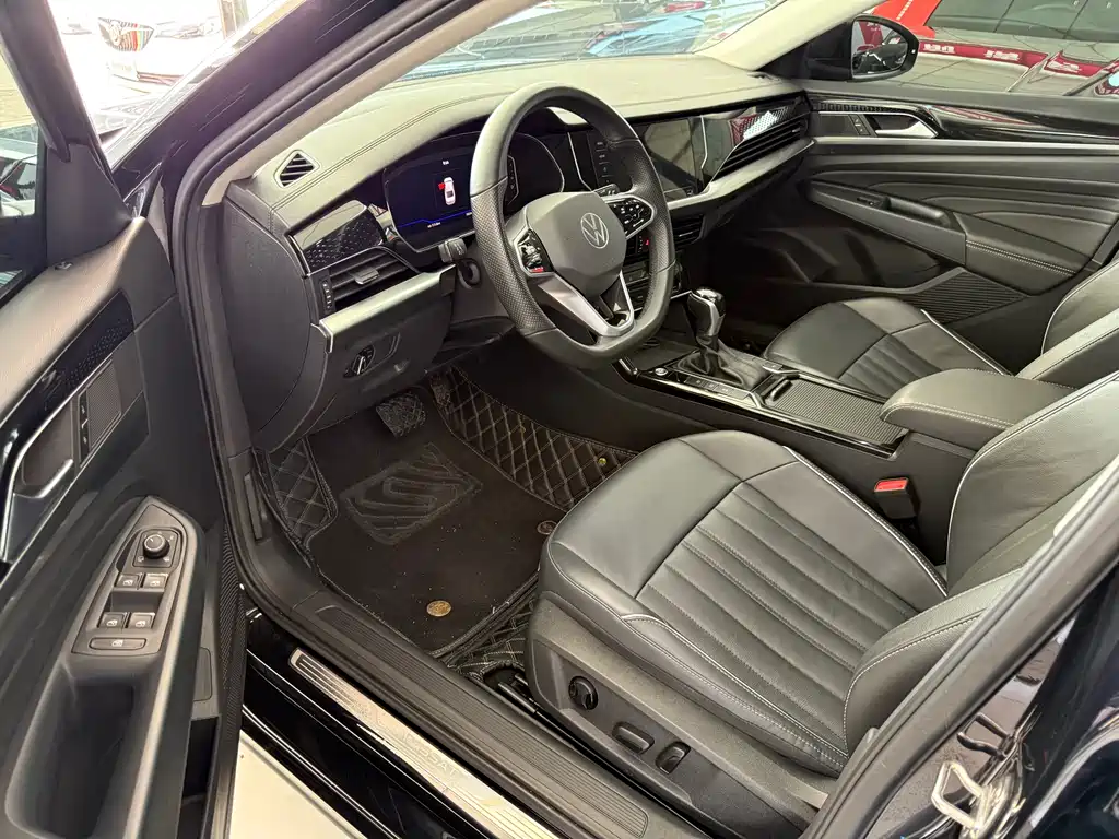 Volkswagen Passat 2023 330TSI Elite