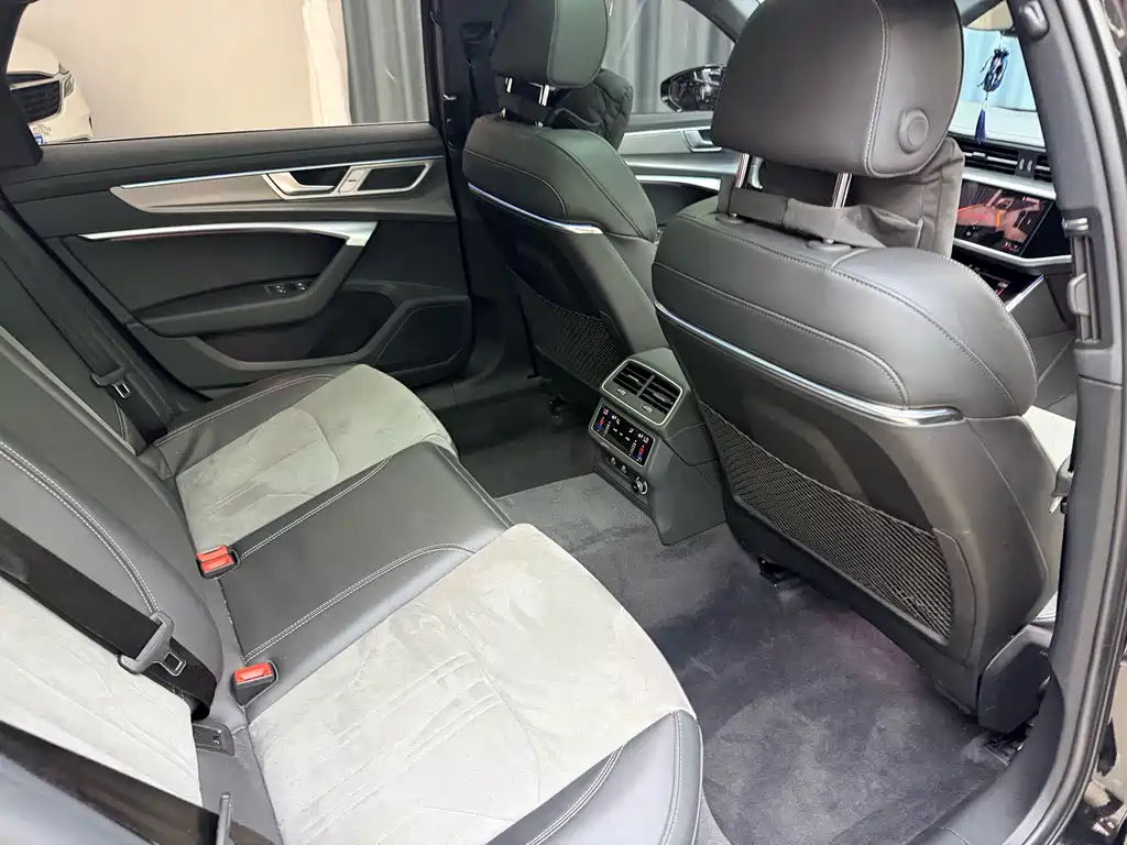 Audi A6L — миниатюра 24