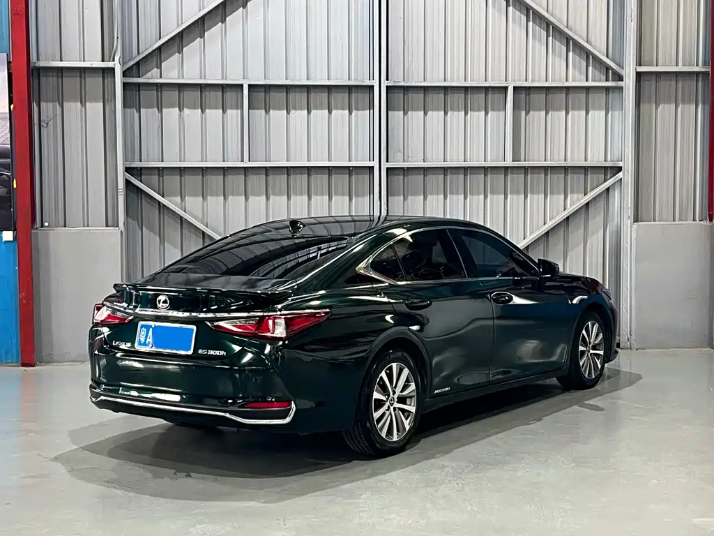 Lexus ES — миниатюра 7