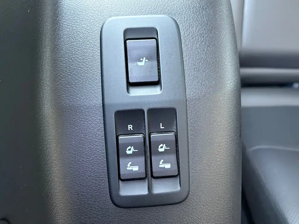 Toyota Prado — миниатюра 14