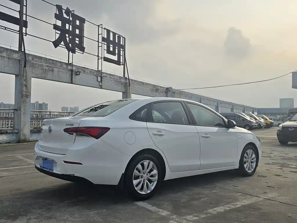 Buick Excelle — миниатюра 5
