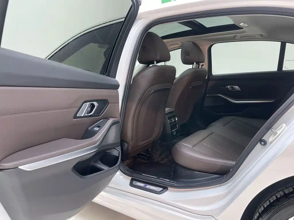 BMW 3 Series — миниатюра 14