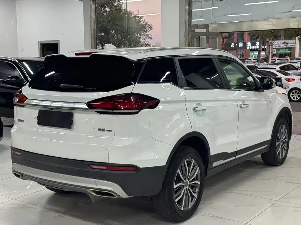 Geely Boyue — миниатюра 6