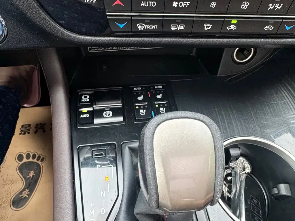 Lexus RX — миниатюра 9