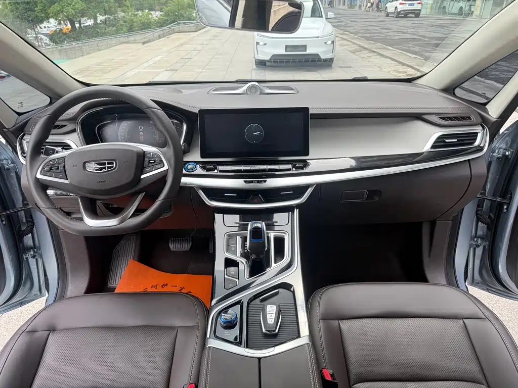 Geely Jia Ji New Energy — миниатюра 6