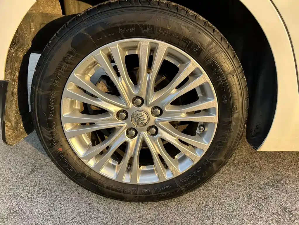 Buick Excelle — миниатюра 16