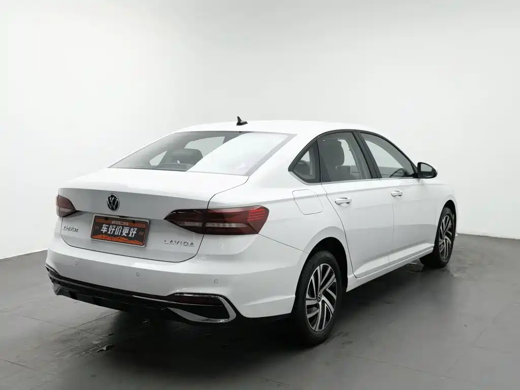 Volkswagen Lavida — миниатюра 2