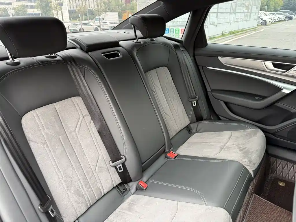 Audi A6L — миниатюра 4