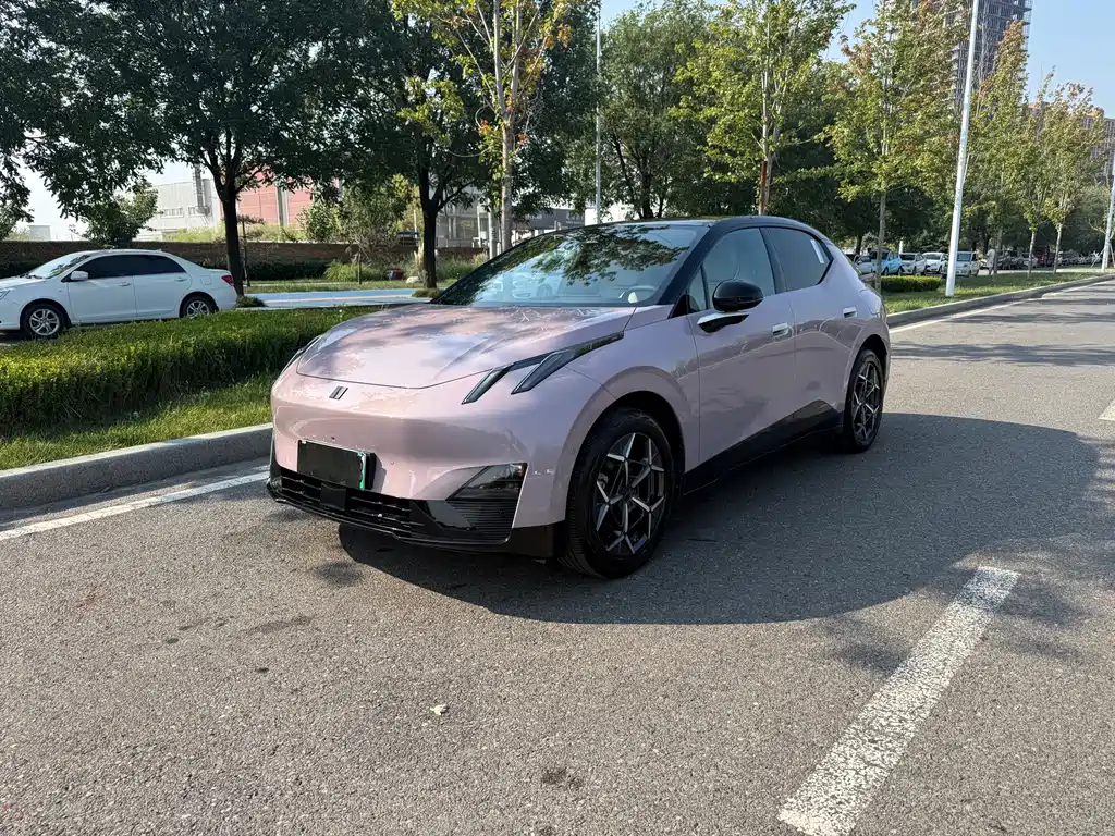 Lynk & Co Z20