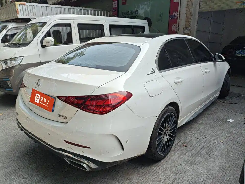 Mercedes-Benz C-Class — миниатюра 3