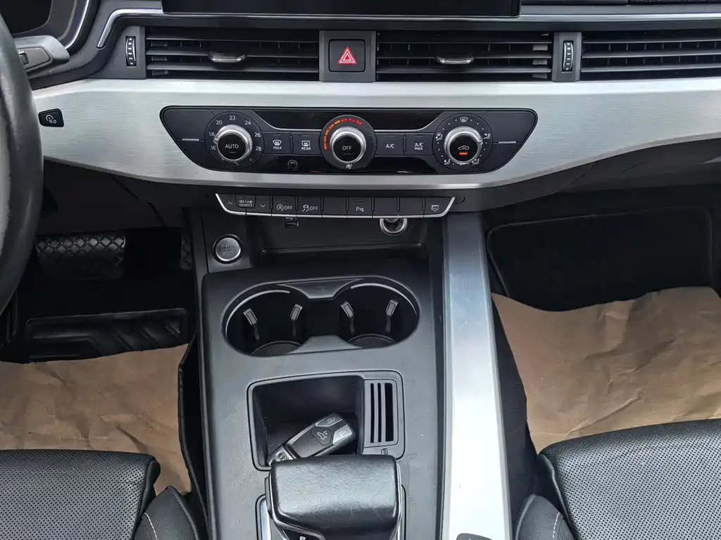 Audi A4L — миниатюра 10
