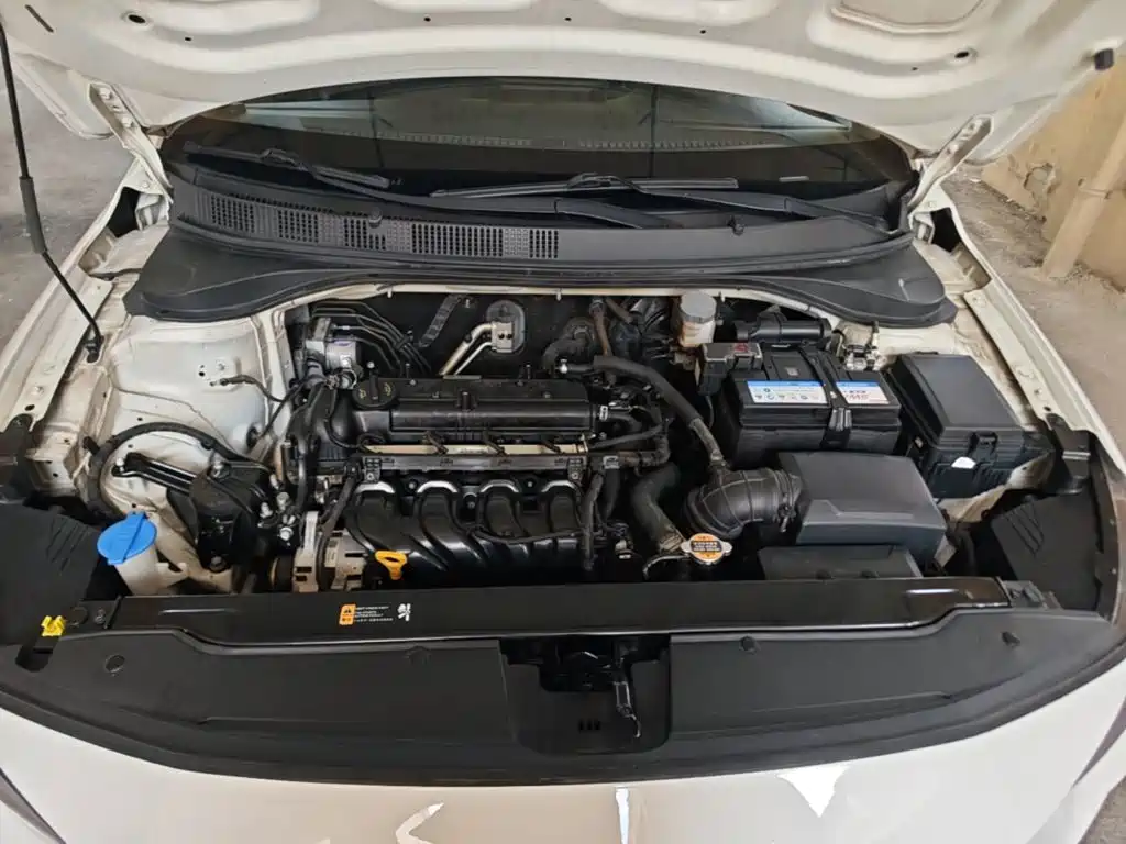Hyundai Elantra — миниатюра 20