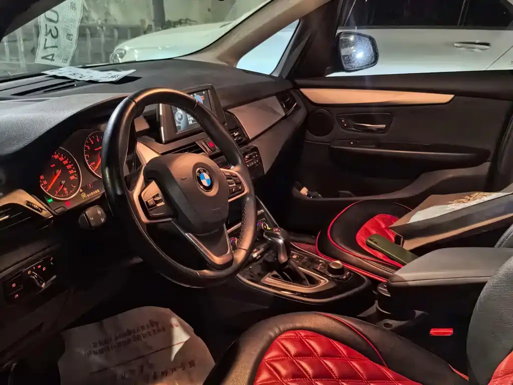BMW 2 Series Active Tourer — миниатюра 8