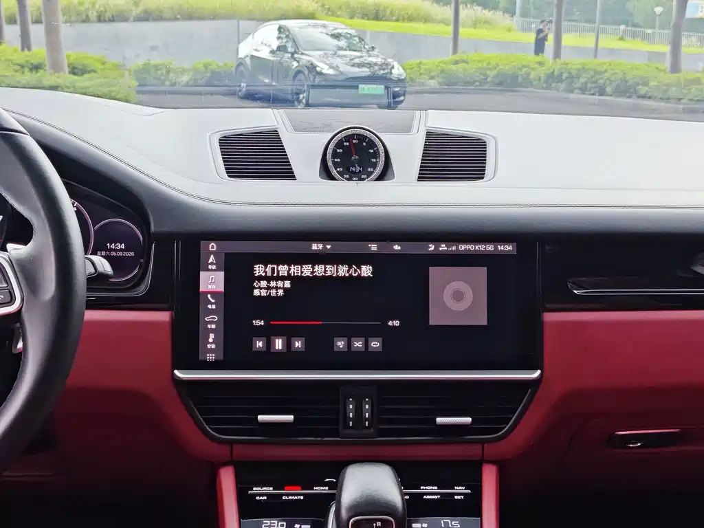 Porsche Cayenne — миниатюра 11